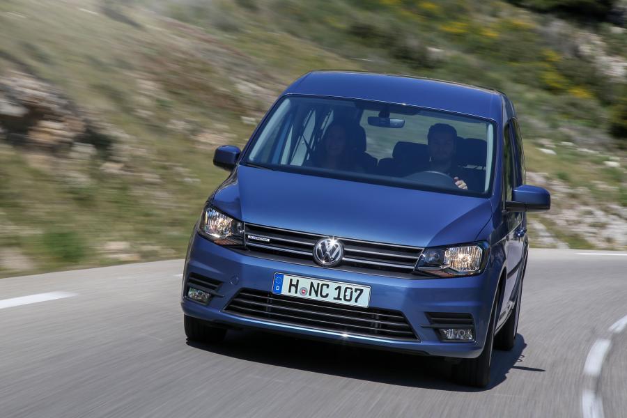  Volkswagen Caddy Trendline BlueMotion 2015 года  (фото 10 из 23)